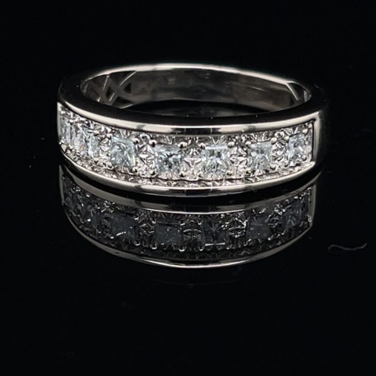 #RodA31-97600 14K White Gold Men's Wedding Band