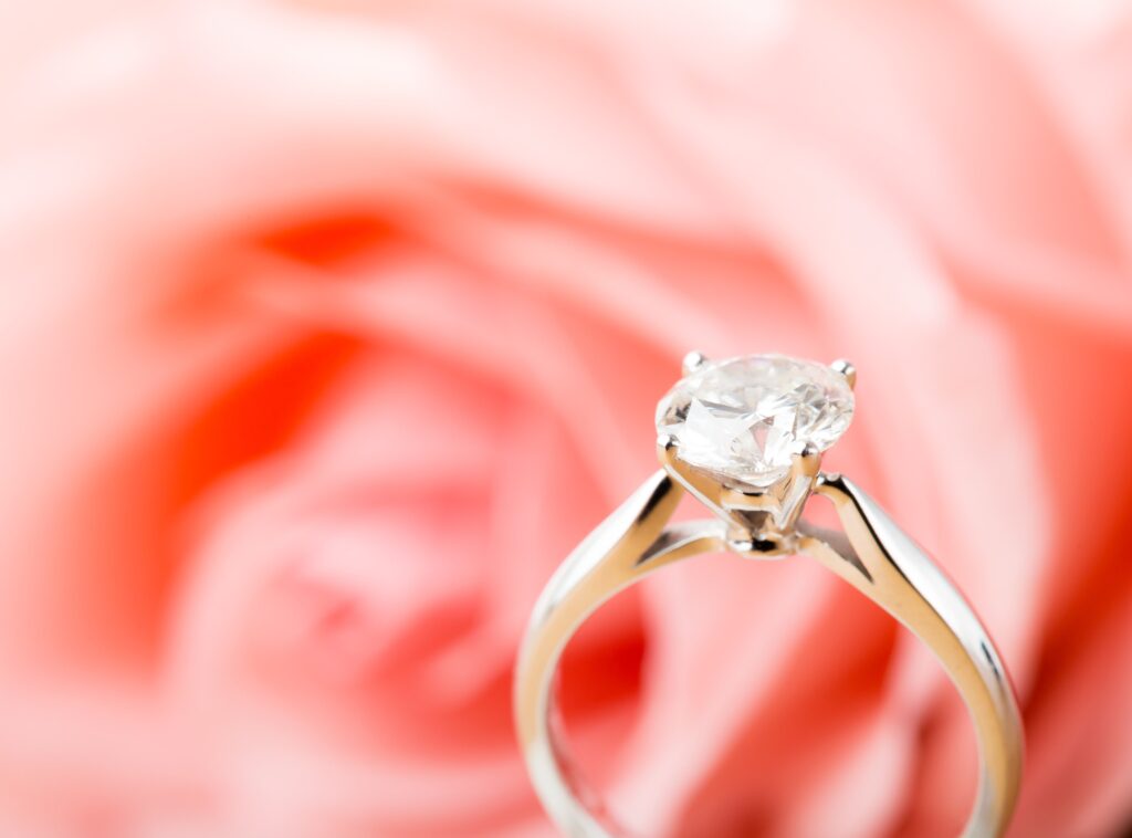 Diamond Cuts Engagement Rings