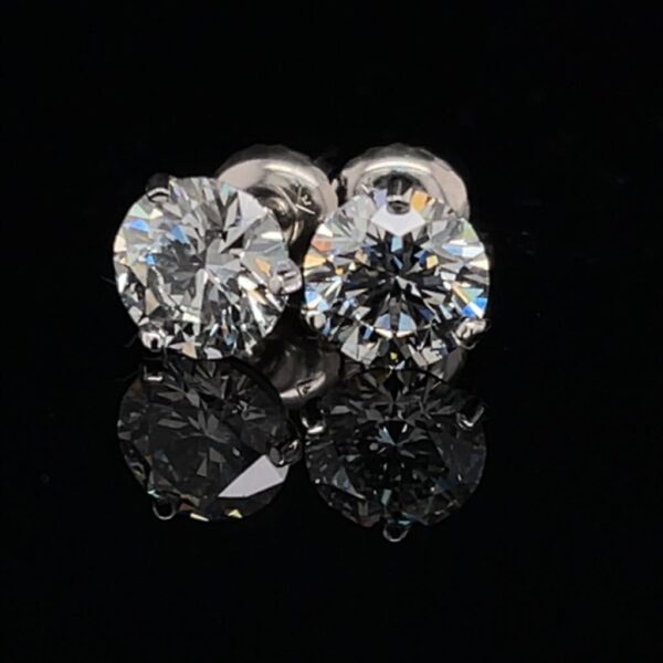 #Rod1130-972800 2.02CTW Lab Grown Diamond Earrings Color G Clarity VS1 IGI Certified